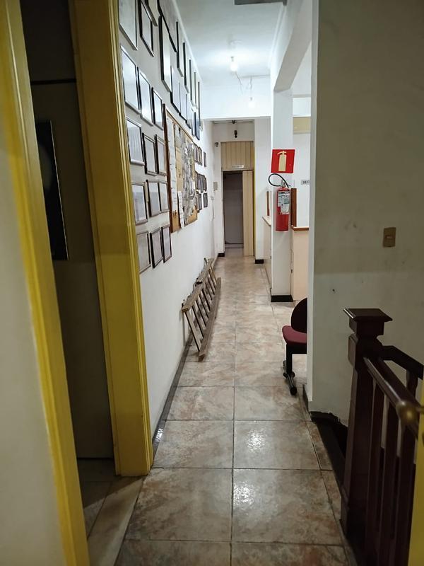 Casa Comercial, Funcionários