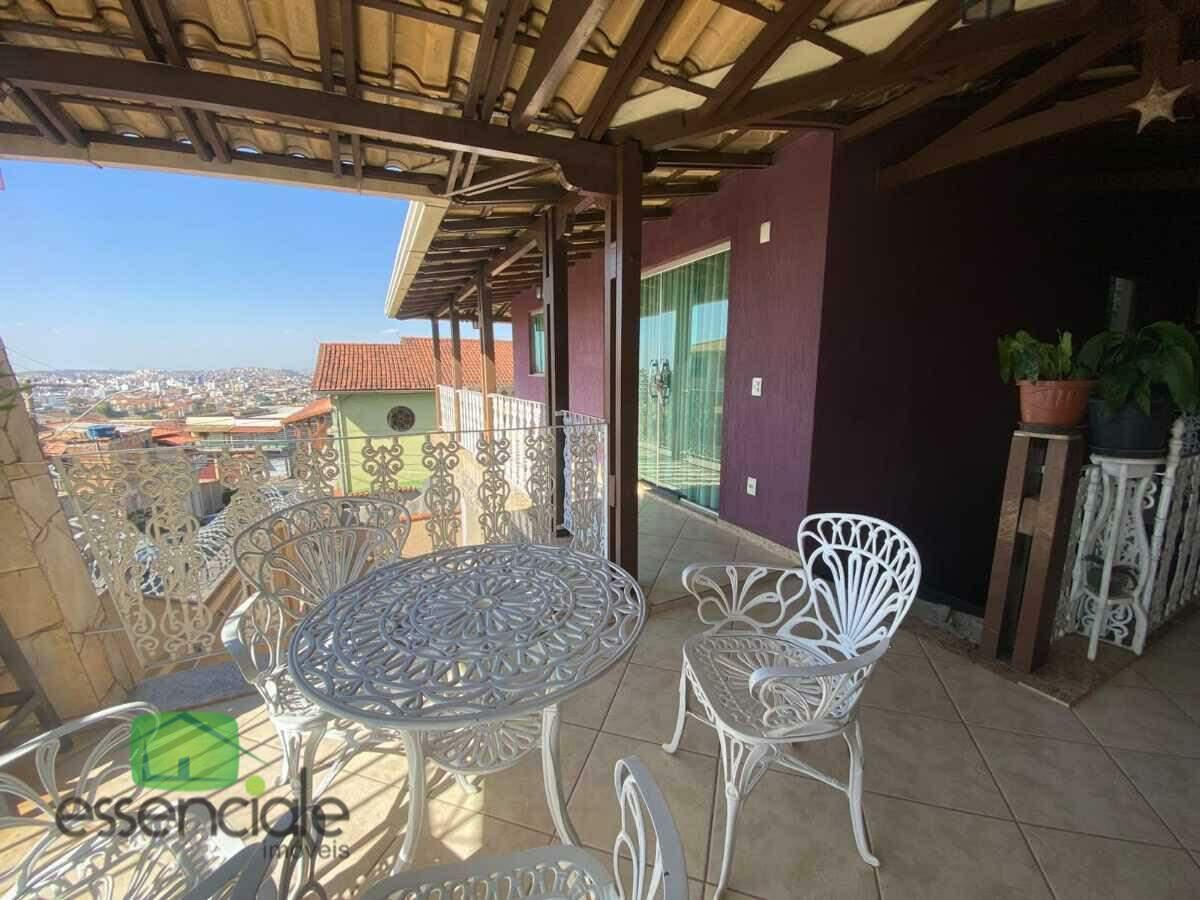 Casa, Bandeirantes, 4 Quartos, 2 Vagas, 1 Suíte