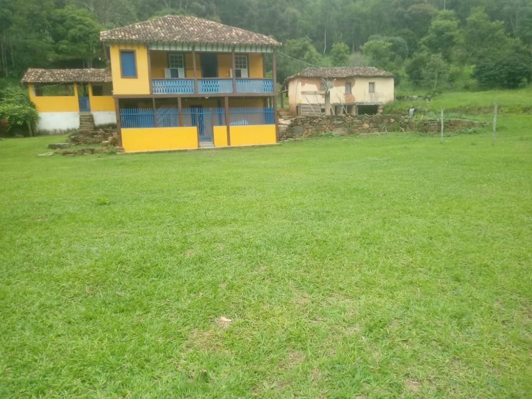 Fazenda, Zona Rural, 8 Quartos, 0 Vaga