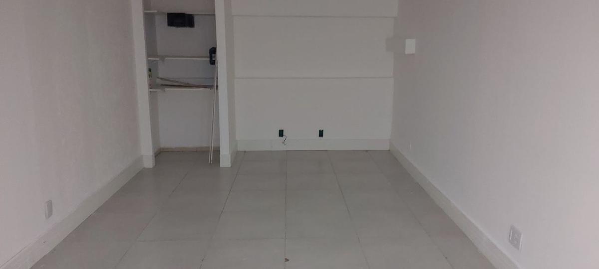 Andar, Savassi, 0 Quarto, 0 Vaga