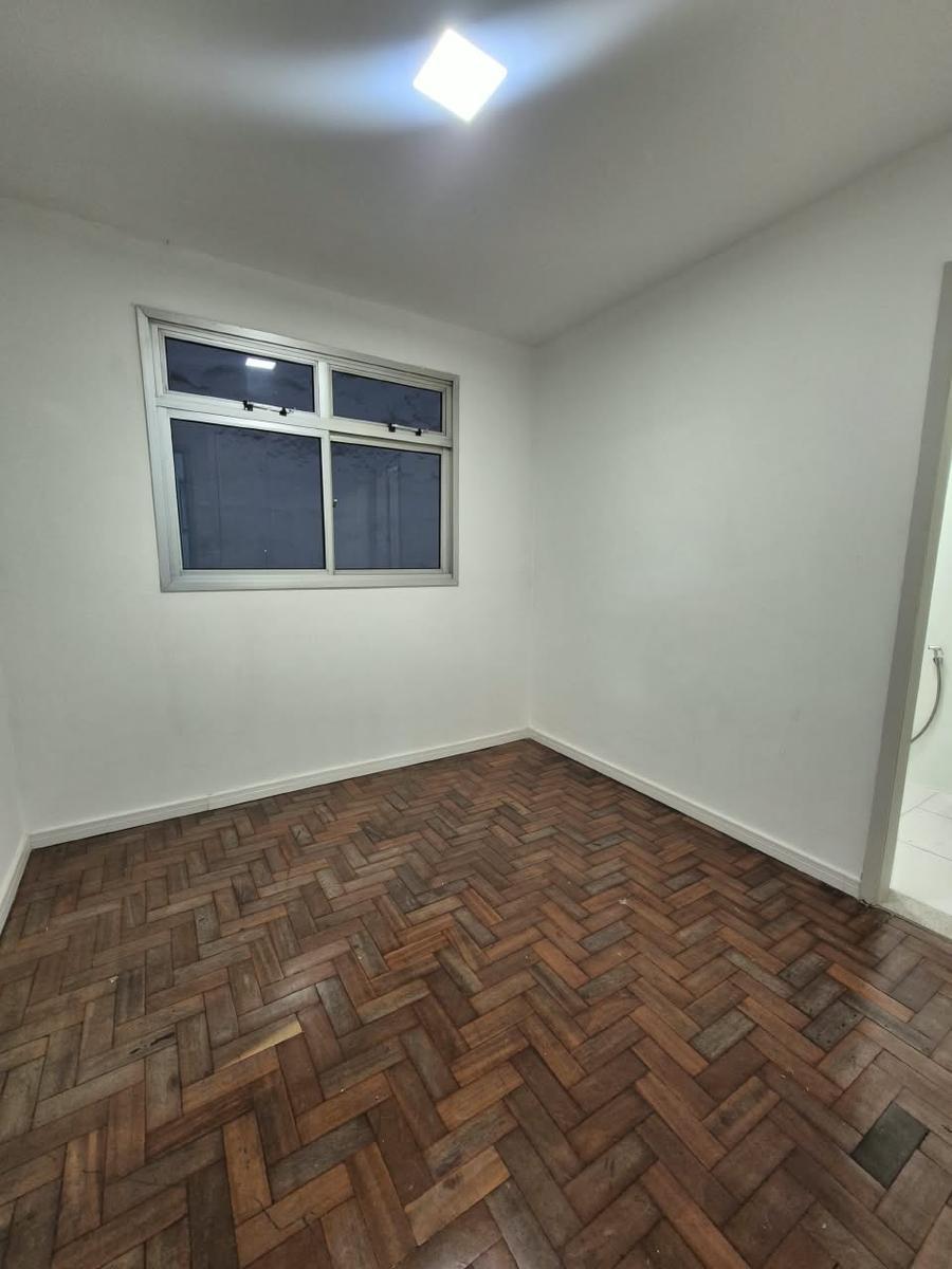 Apartamento, Centro, 4 Quartos, 0 Vaga, 1 Suíte
