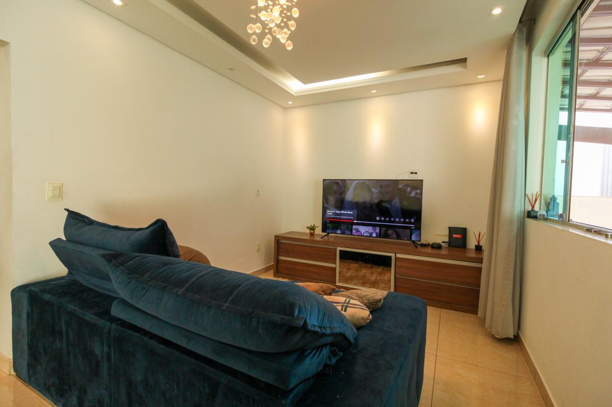 Casa, Novo Eldorado, 4 Quartos, 4 Vagas, 1 Suíte