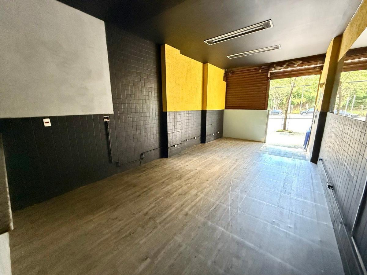 Andar, São José, 0 Quarto, 1 Vaga