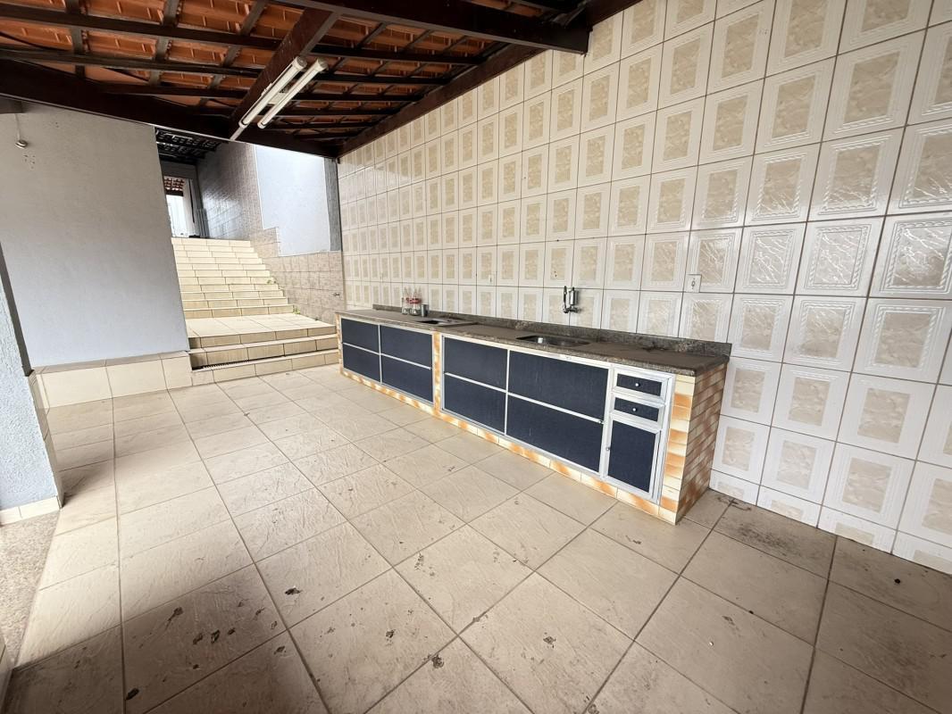 Casa, Bom Retiro, 3 Quartos, 4 Vagas, 1 Suíte