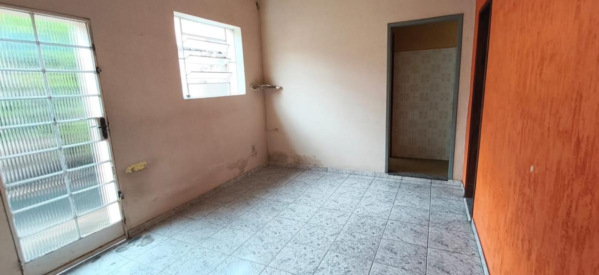 Galpão, Santa Terezinha, 3 Quartos, 4 Vagas