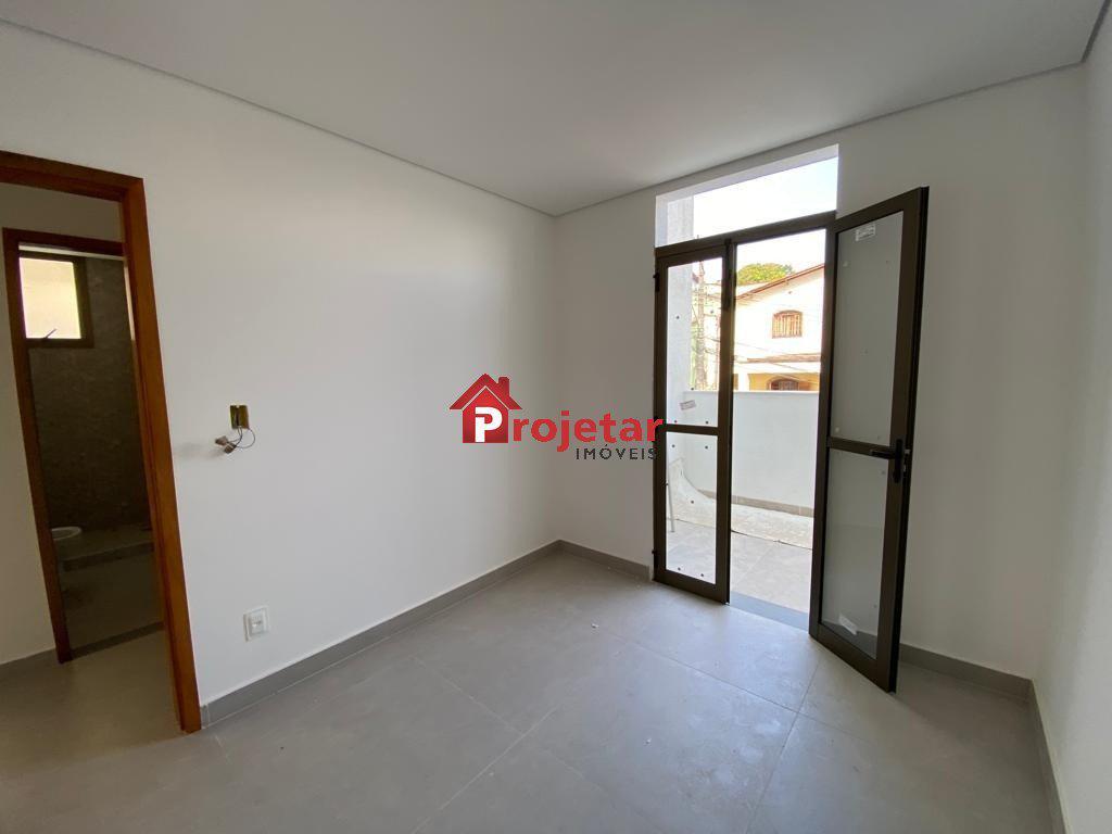 Apartamento, Sagrada Família, 2 Quartos, 2 Vagas, 1 Suíte