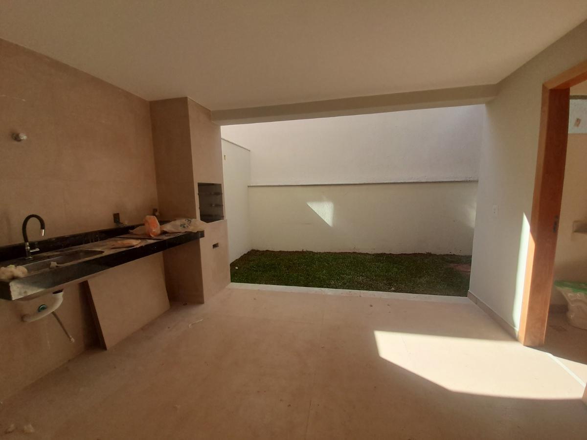 Casa, Esplanada, 3 Quartos, 2 Vagas, 1 Suíte