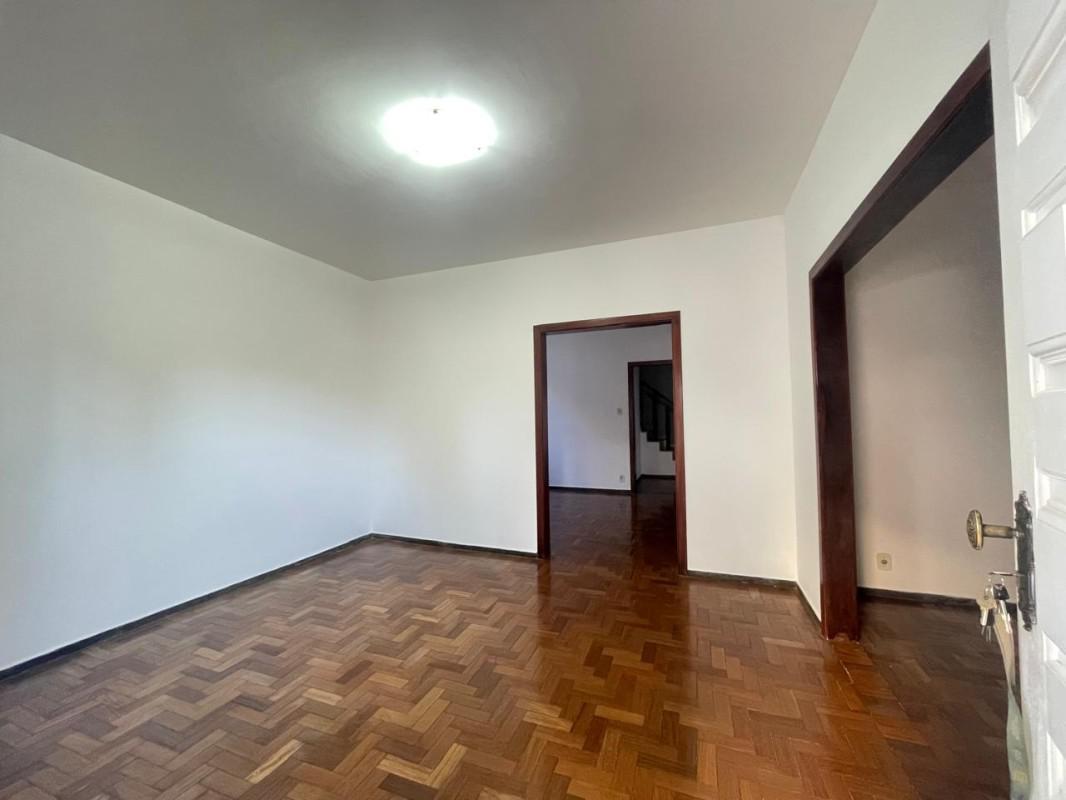 Casa, Floresta, 5 Quartos, 4 Vagas, 1 Suíte
