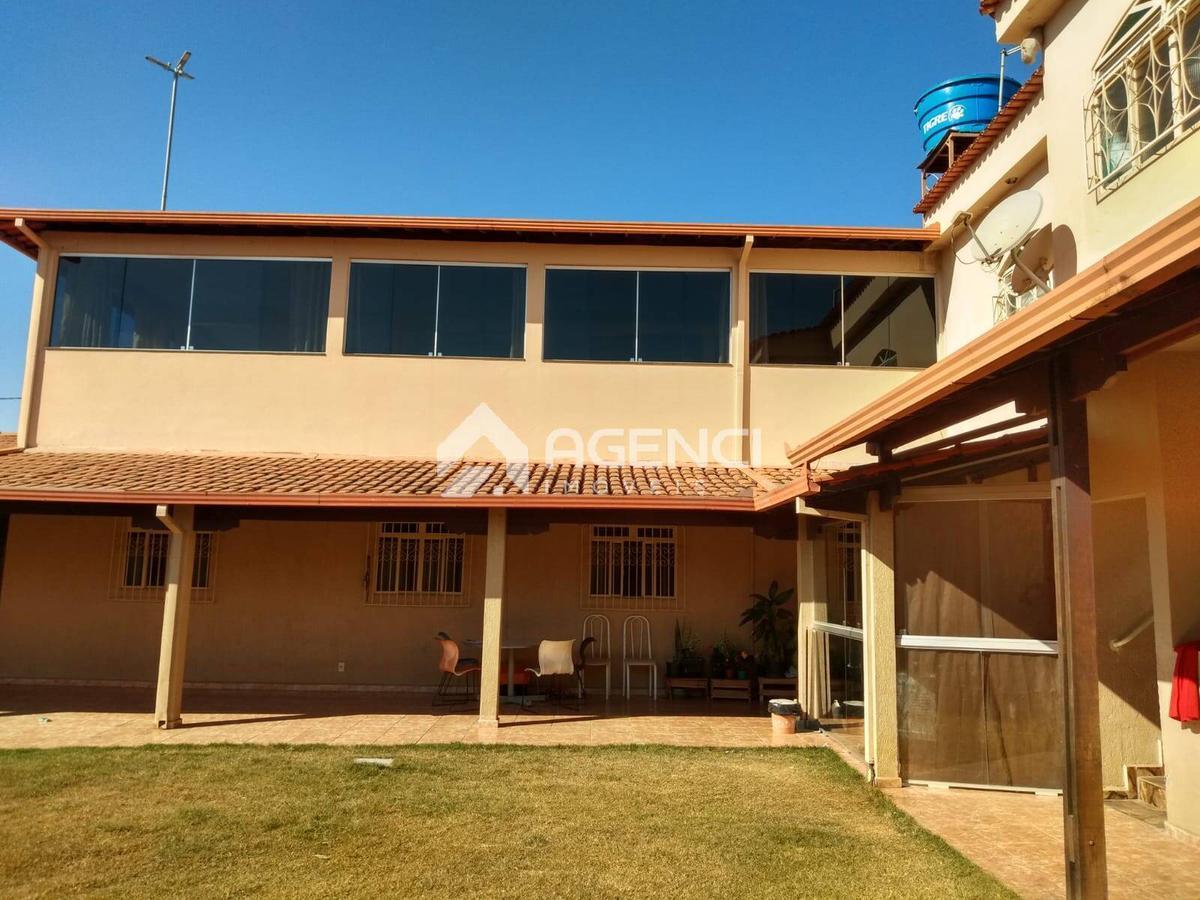 Casa, São Caetano, 4 Quartos, 0 Vaga, 0 Suíte