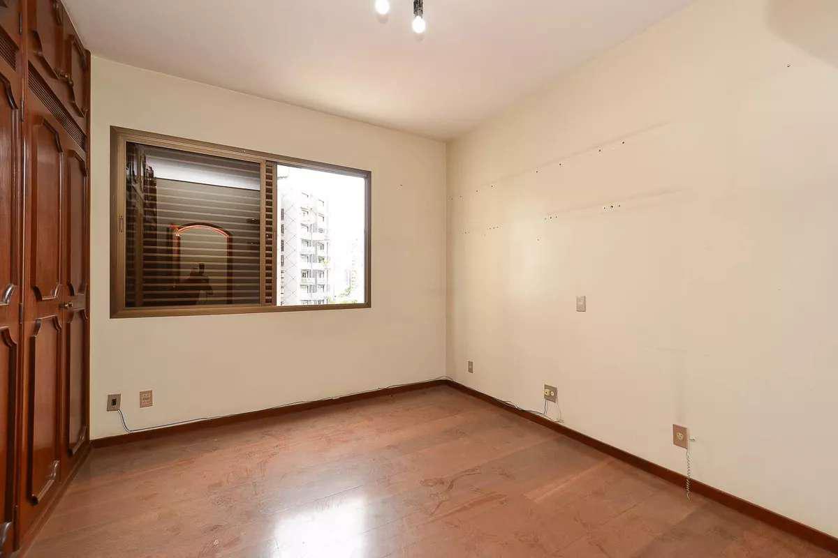 Apartamento, Funcionários, 4 Quartos, 3 Vagas, 2 Suítes