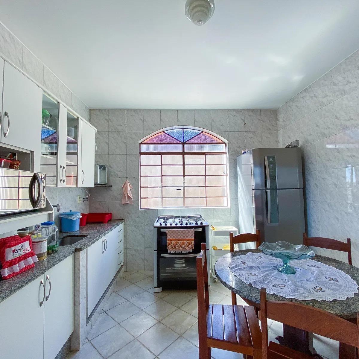 Casa, Palmeiras, 5 Quartos, 8 Vagas, 1 Suíte