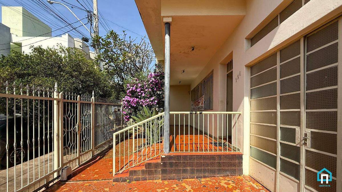 Casa, Centro, 3 Quartos, 1 Vaga, 1 Suíte