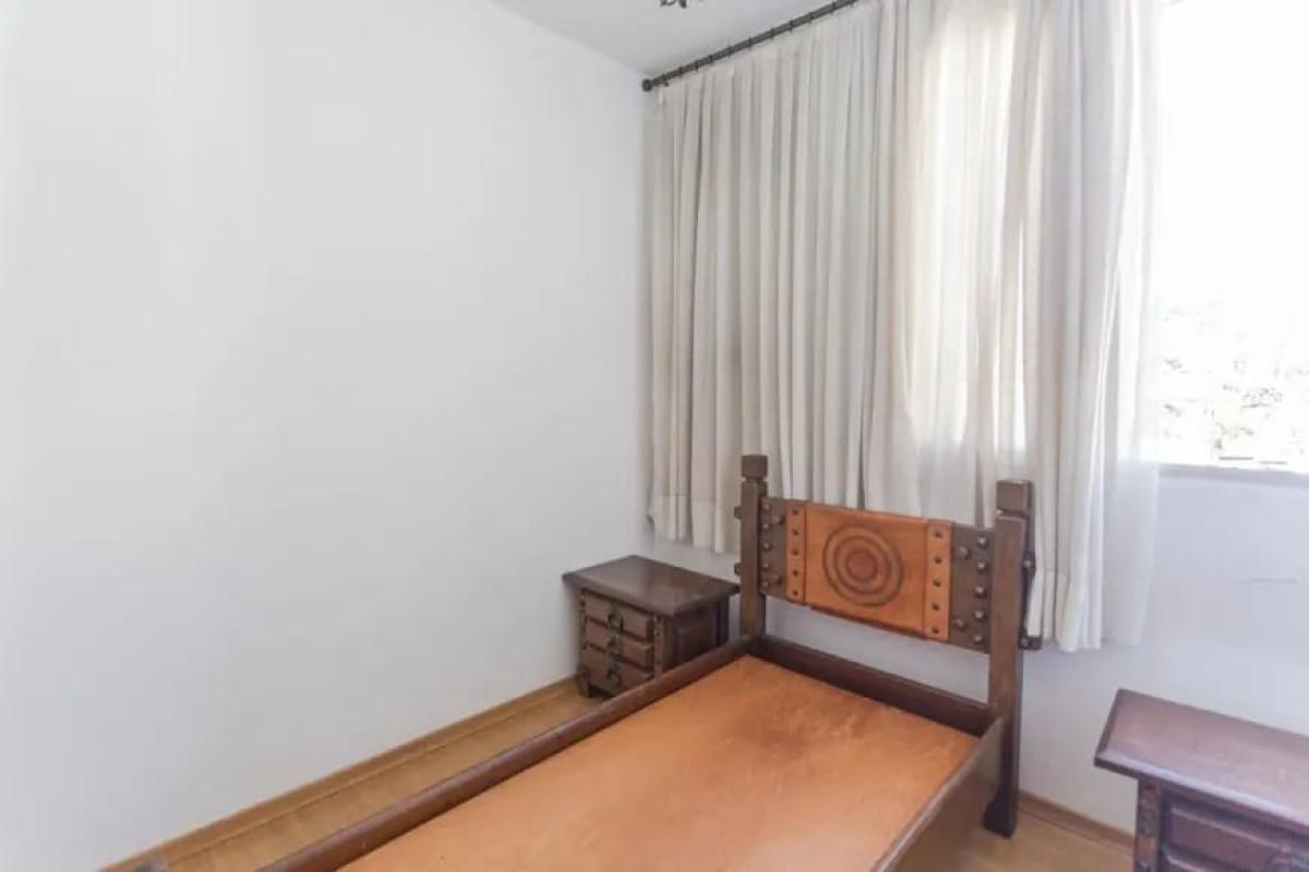Apartamento, Vila Paris, 4 Quartos, 2 Vagas, 1 Suíte