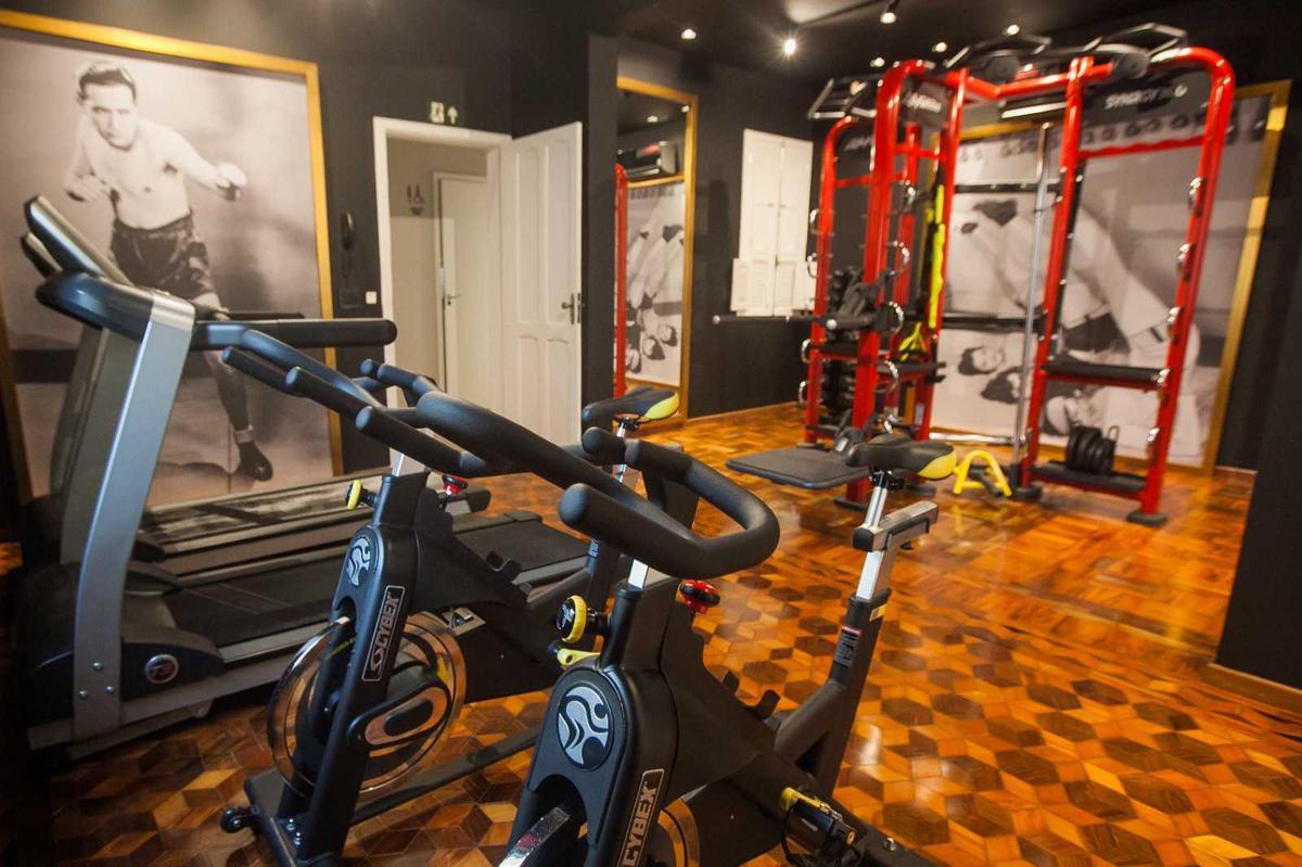 Apartamento, Funcionários, 2 Quartos, 2 Vagas