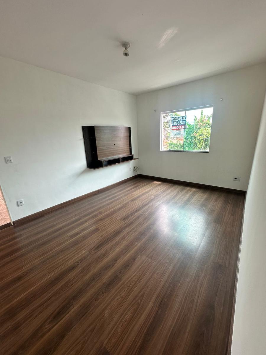 Casa, Parque Turistas, 2 Quartos, 2 Vagas