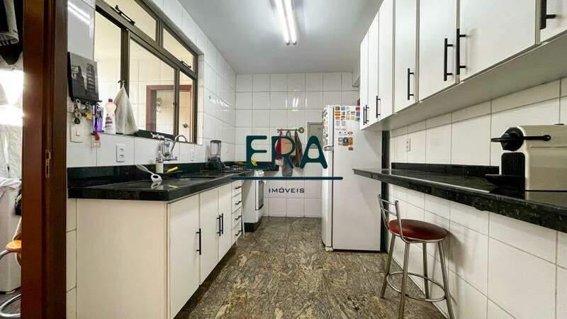 Apartamento, Luxemburgo, 4 Quartos, 3 Vagas, 1 Suíte