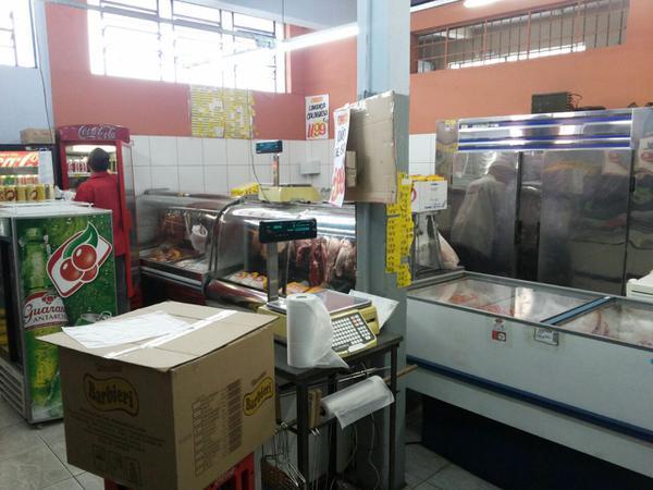 Venda de Dois Supermercados