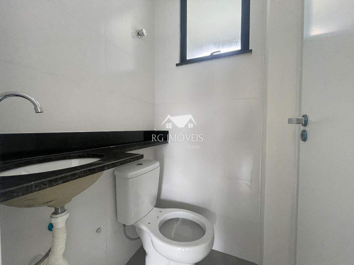 Casa, Tirol, 2 Quartos, 1 Vaga, 2 Suítes