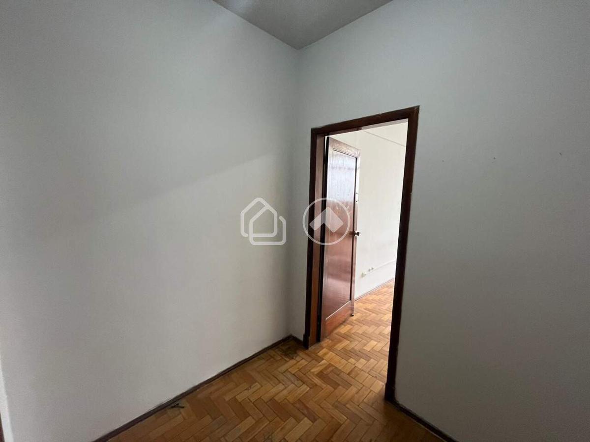 Sala, Centro