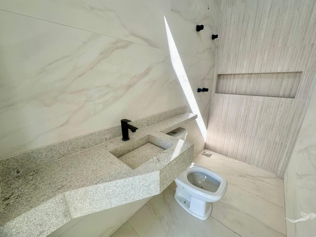 Casa, Planalto, 3 Quartos, 2 Vagas, 1 Suíte