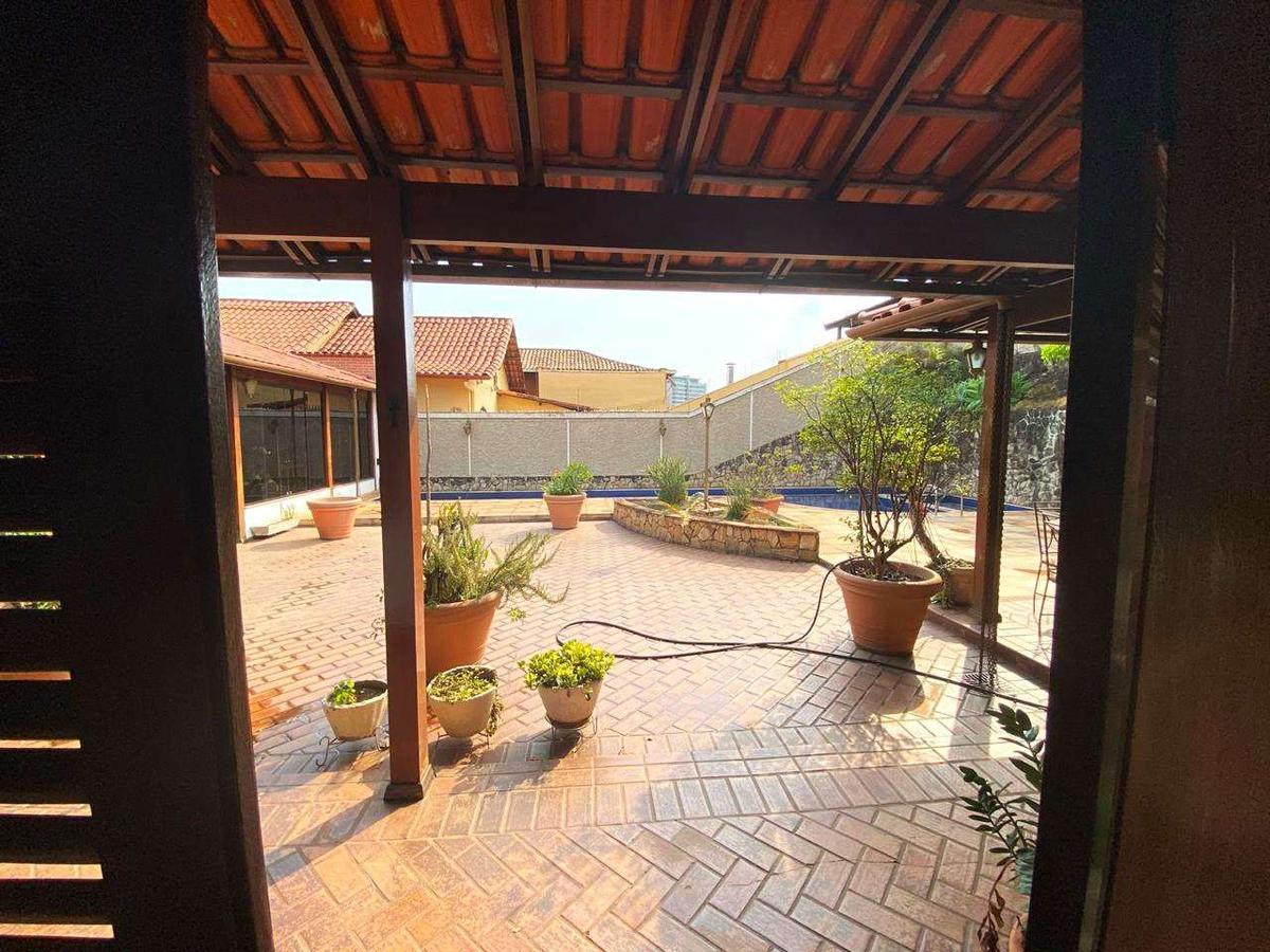 Casa, Santa Lúcia, 5 Quartos, 4 Vagas, 3 Suítes