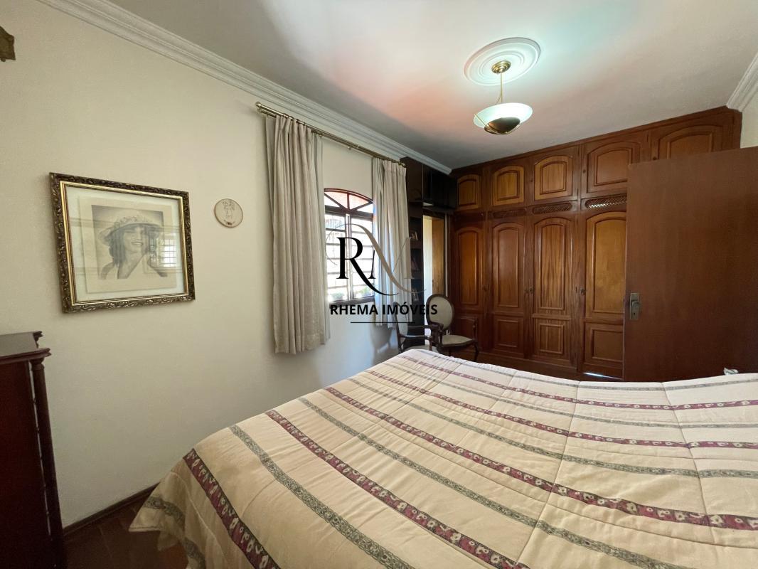 Casa, Planalto, 5 Quartos, 4 Vagas, 2 Suítes