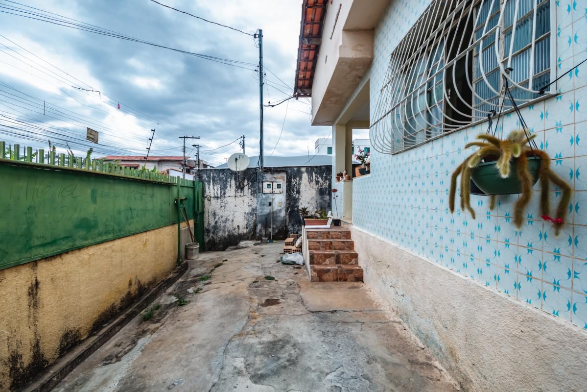 Casa, Piratininga (venda Nova), 5 Quartos, 3 Vagas, 2 Suítes