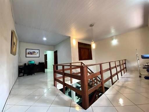 Casa, Industrial, 3 Quartos, 2 Vagas, 1 Suíte