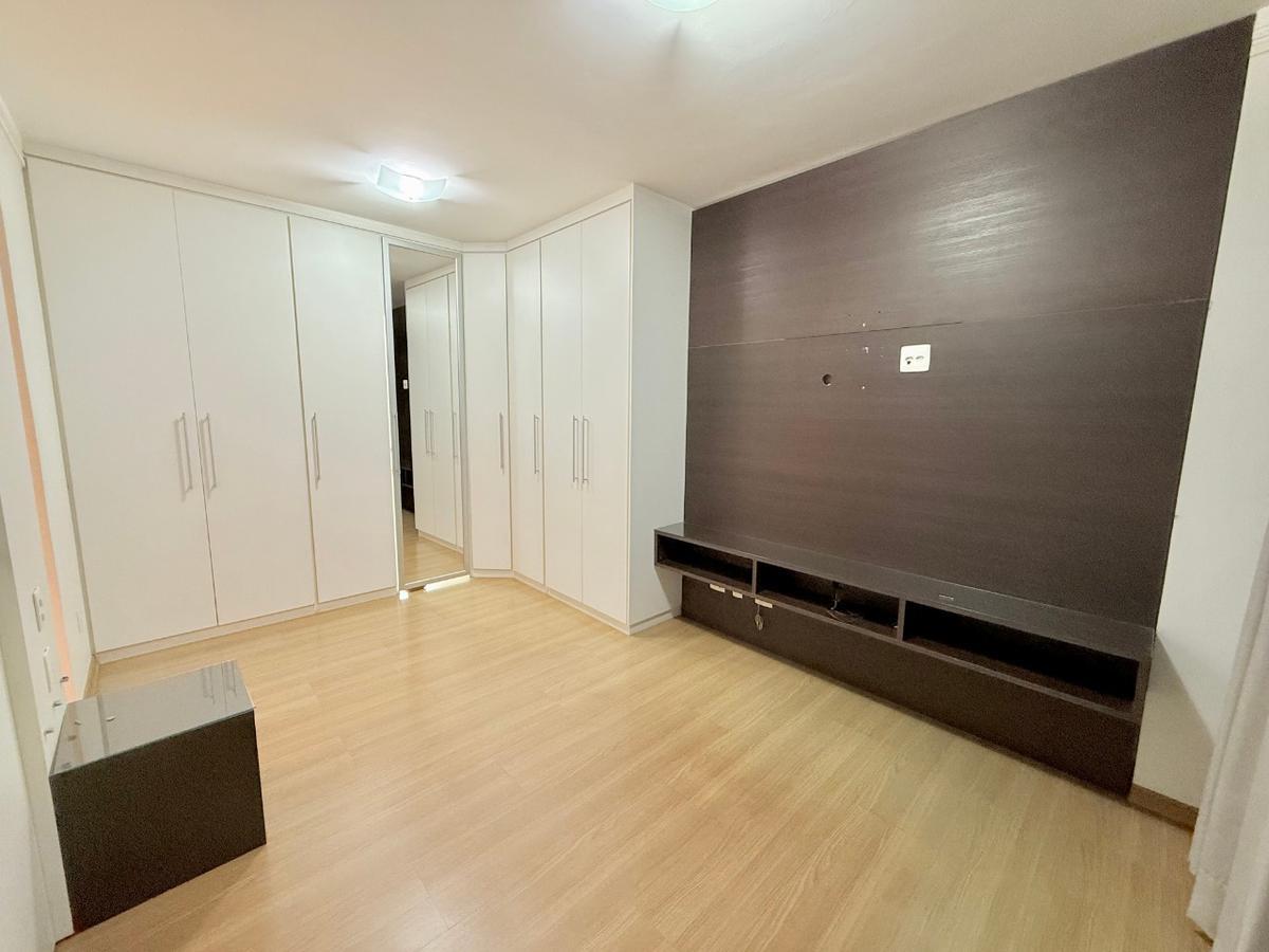 Apartamento, São José, 4 Quartos, 4 Vagas, 2 Suítes