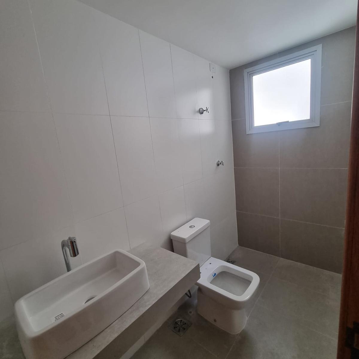 Apartamento, Floresta, 3 Quartos, 2 Vagas, 1 Suíte