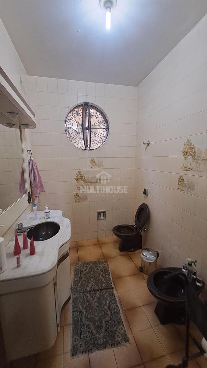 Casa, Vila Clóris, 3 Quartos, 4 Vagas, 1 Suíte