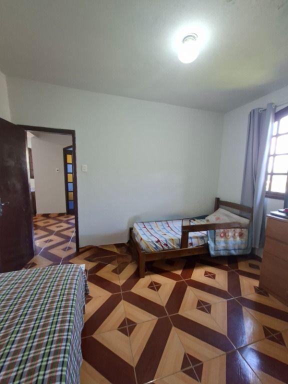 Casa, Centro, 4 Quartos, 0 Vaga