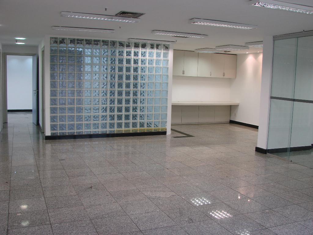 Sala, Funcionários