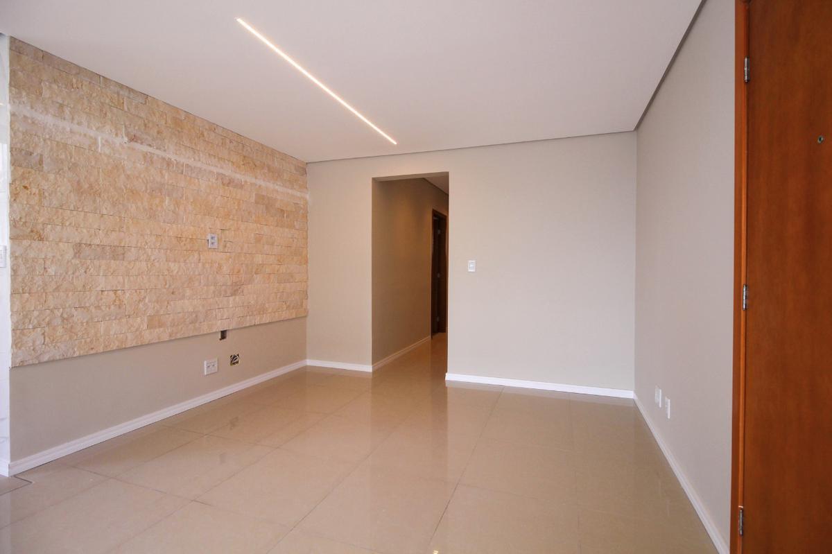 Apartamento, Sagrada Família, 3 Quartos, 2 Vagas, 1 Suíte