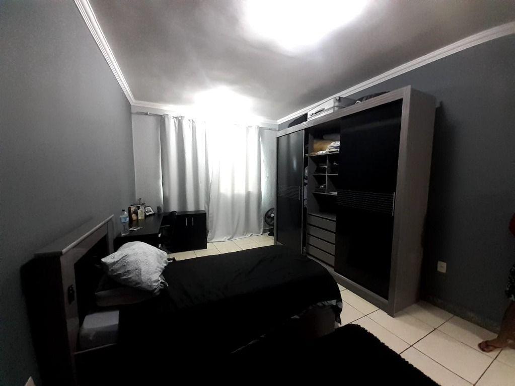 Casa, Centro, 4 Quartos, 4 Vagas, 3 Suítes