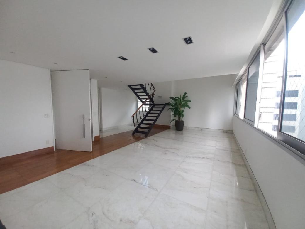 Cobertura, Funcionários, 4 Quartos, 3 Vagas, 2 Suítes