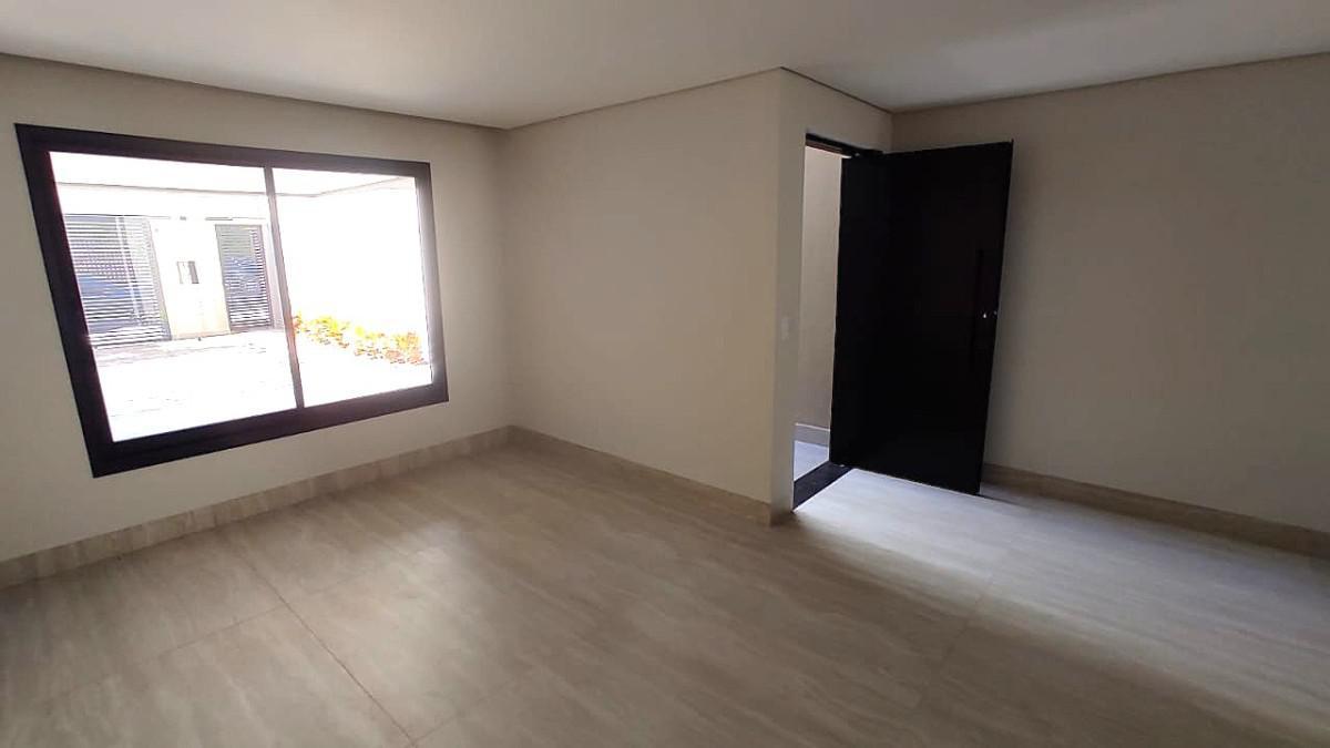 Casa, Jaraguá, 4 Quartos, 3 Vagas, 1 Suíte