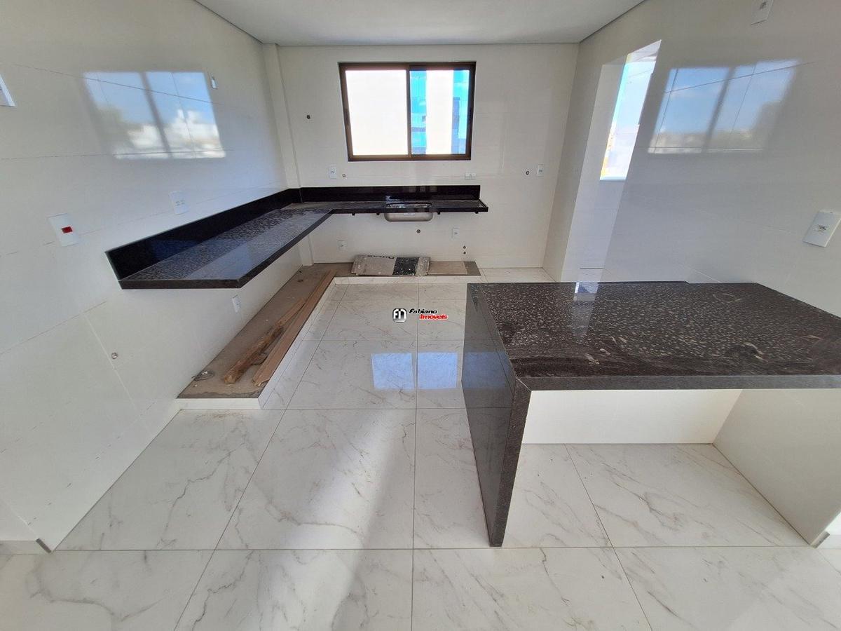 Apartamento, Liberdade, 4 Quartos, 3 Vagas, 4 Suítes