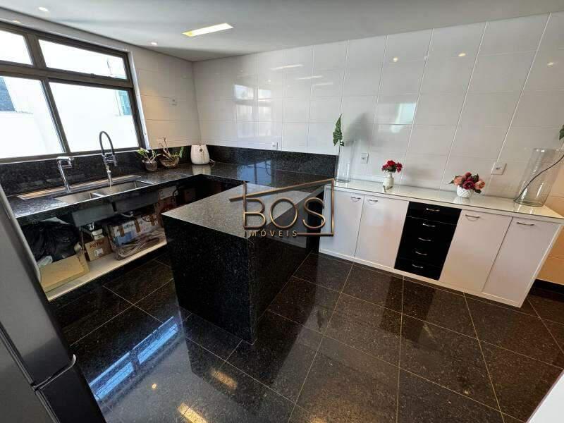 Cobertura, Fernão Dias, 4 Quartos, 4 Vagas, 3 Suítes