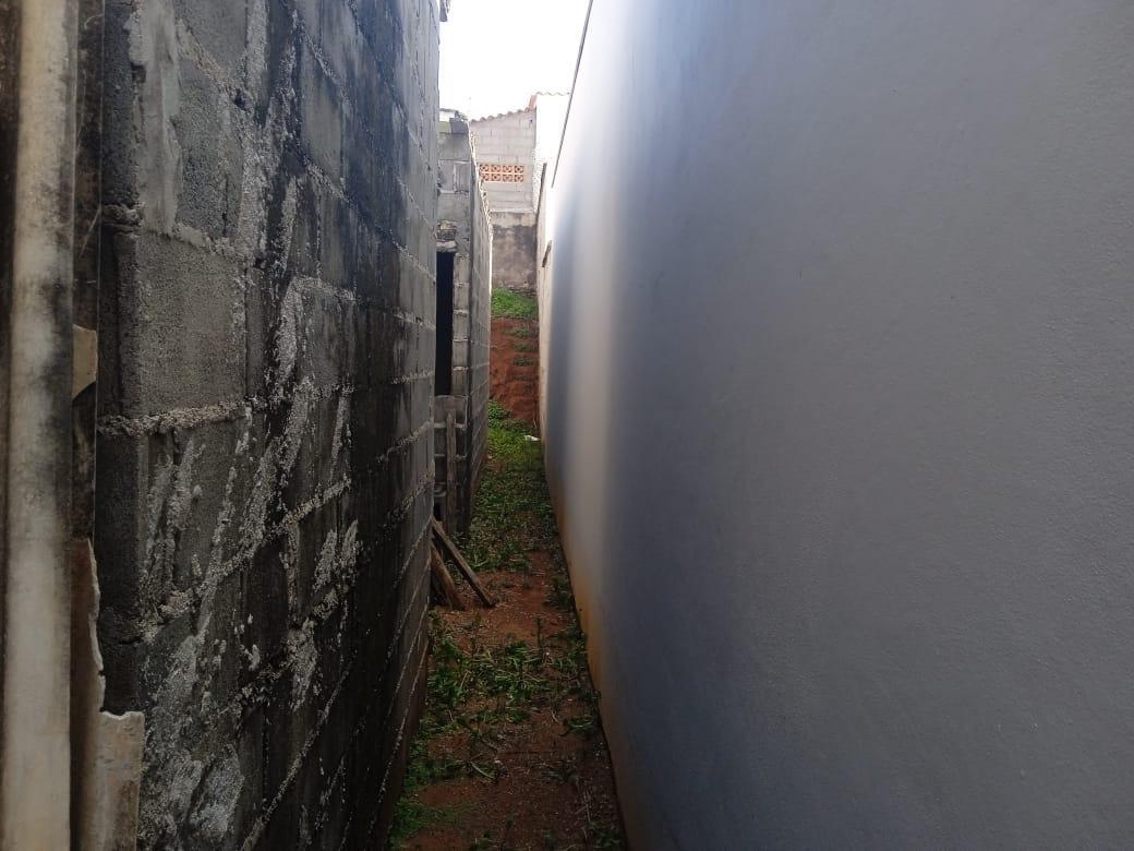 Casa, Centro, 3 Quartos, 2 Vagas, 1 Suíte