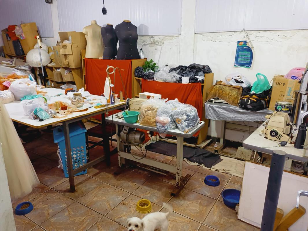 Casa, Barro Preto, 1 Quarto, 1 Vaga