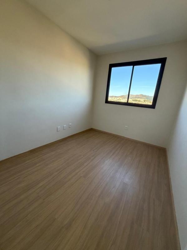 Cobertura, Tirol (barreiro), 3 Quartos, 2 Vagas, 1 Suíte