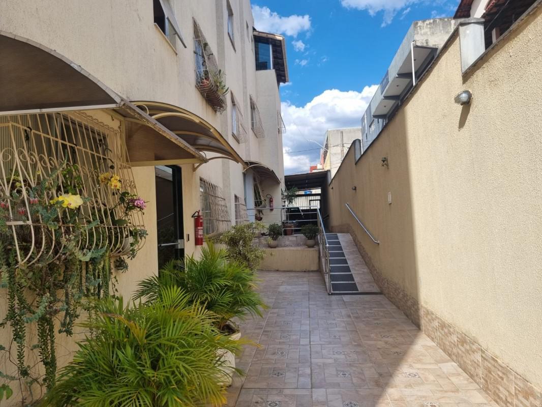 Cobertura, Jardim Riacho das Pedras, 4 Quartos, 2 Vagas, 1 Suíte