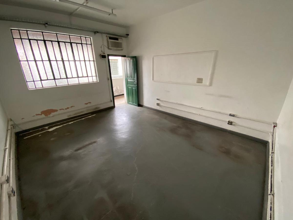 Prédio, São Francisco, 0 Quarto, 20 Vagas