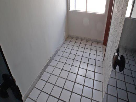 Sala, Centro, 0 Quarto, 1 Vaga