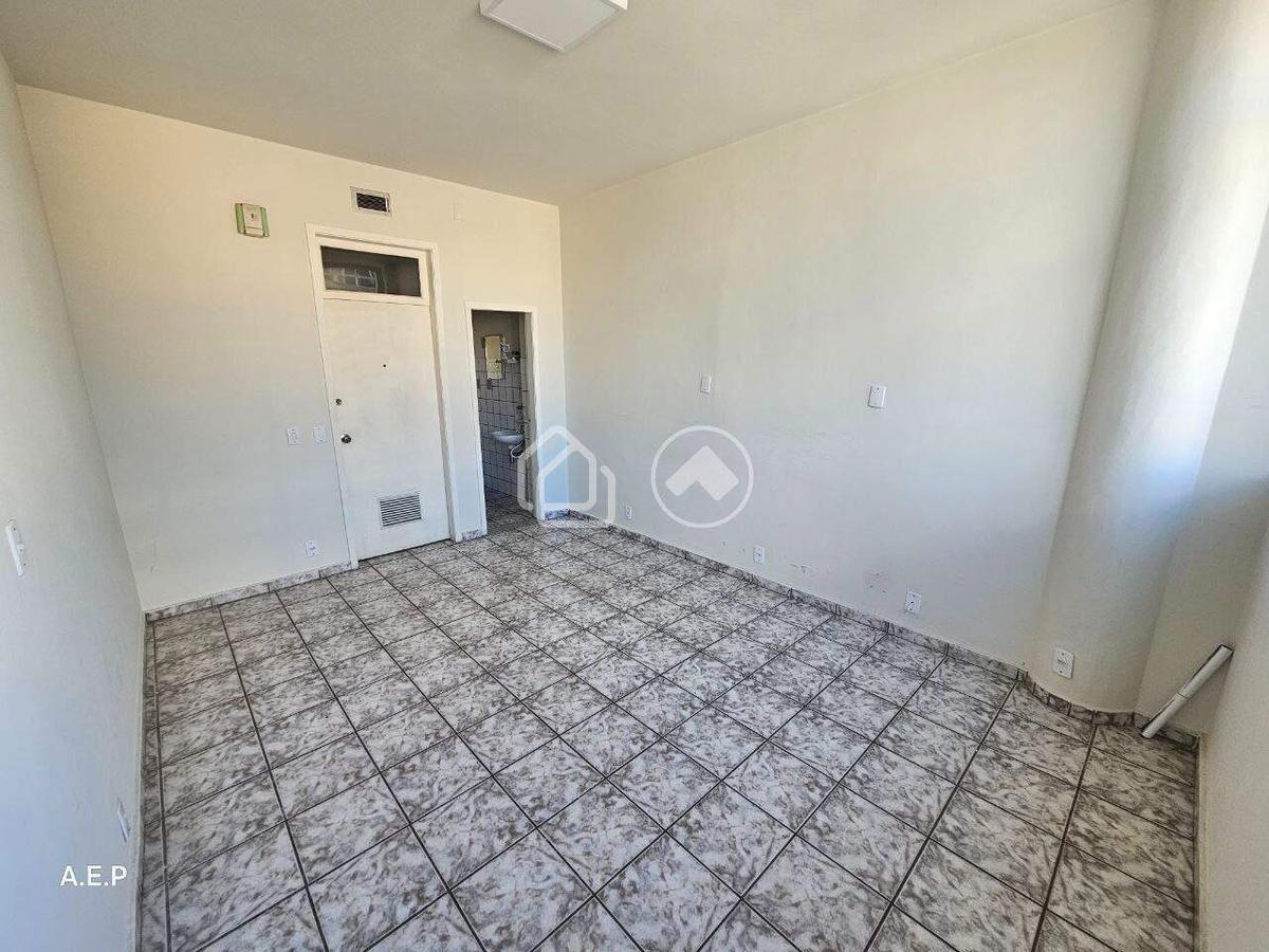 Sala, Centro