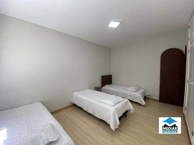 Casa, Sion, 4 Quartos, 6 Vagas, 1 Suíte