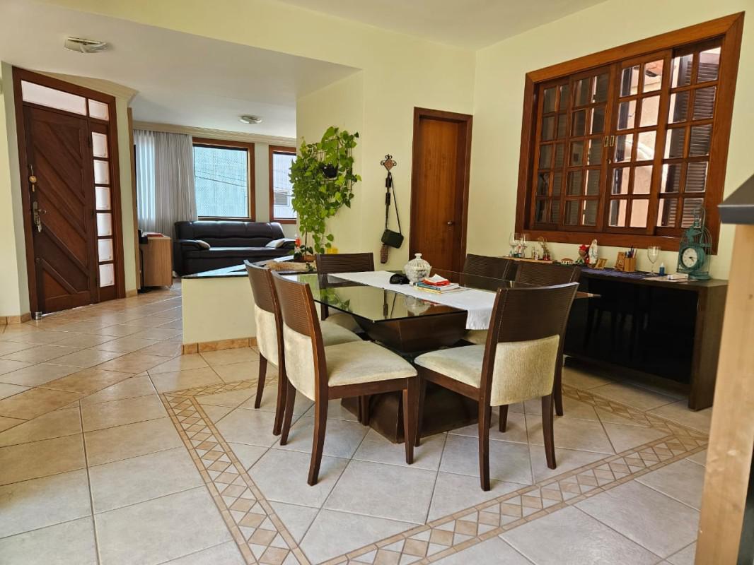 Casa, Fernão Dias, 4 Quartos, 4 Vagas, 1 Suíte