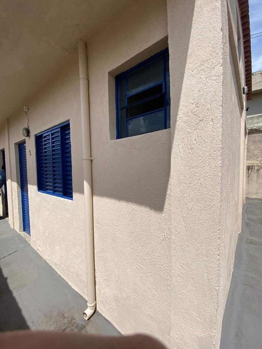 Quitinete, João Pinheiro, 1 Quarto, 0 Vaga