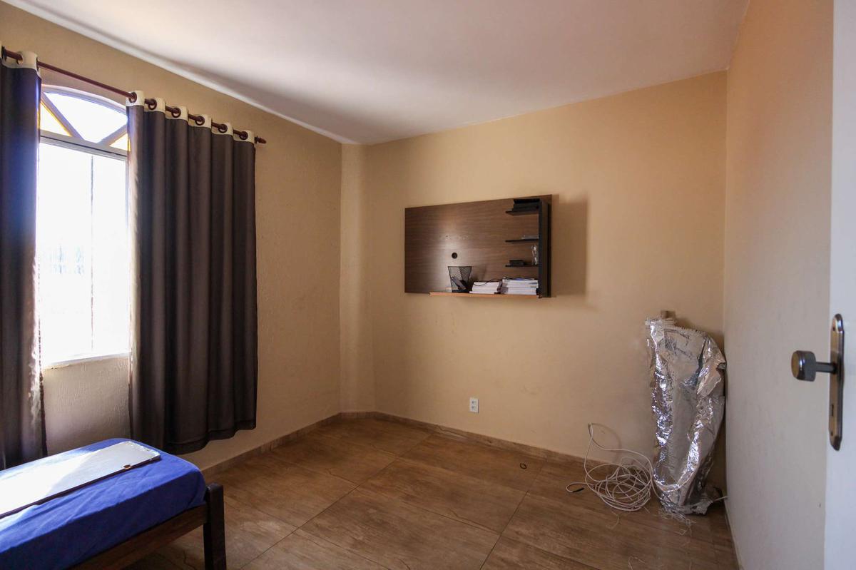 Casa, Planalto, 5 Quartos, 5 Vagas, 1 Suíte